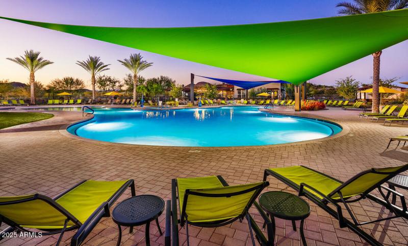rMita Club Pool