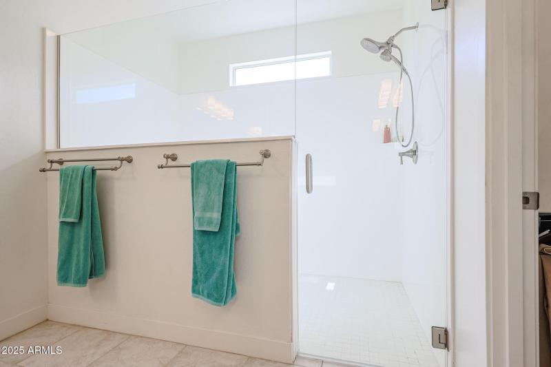 Oversized Walk-Inshower