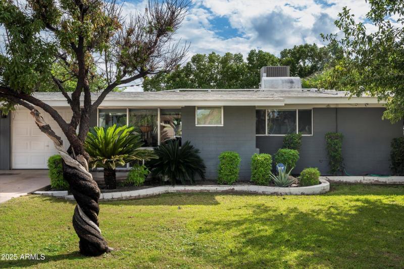 Ralph Haver designed