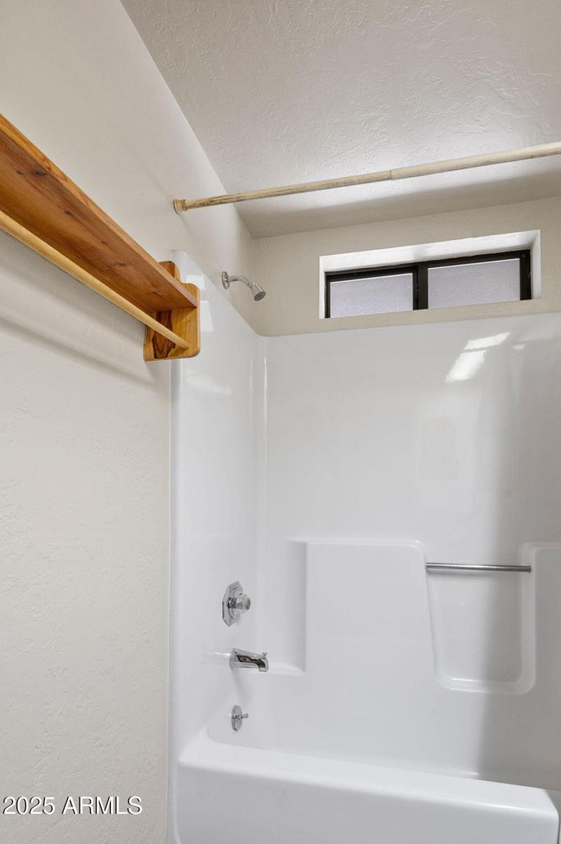 18-Bathroom 2_1