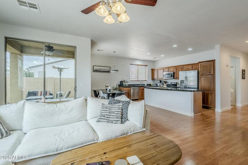 Greatroom to Kitchen