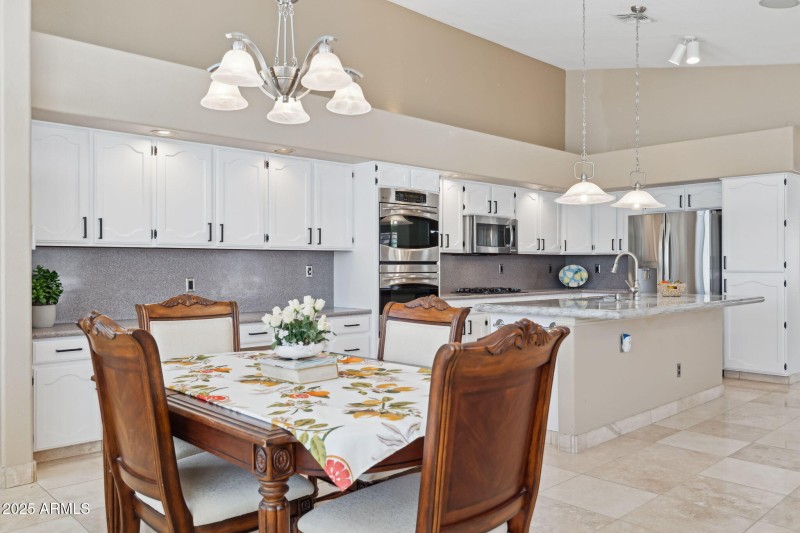 12-web-or-mls-19927-n-108th-ln