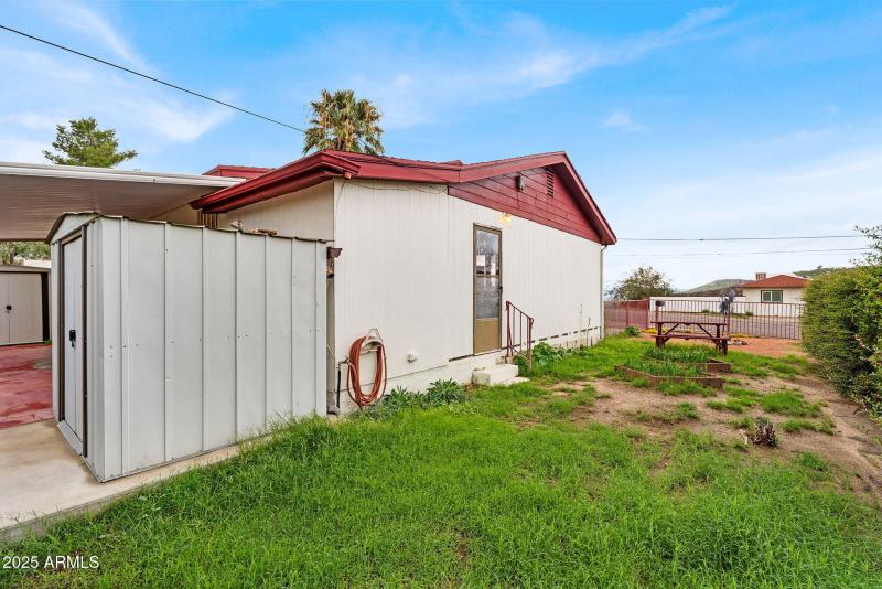 9-web-or-mls-832 Paxton Ave - 5