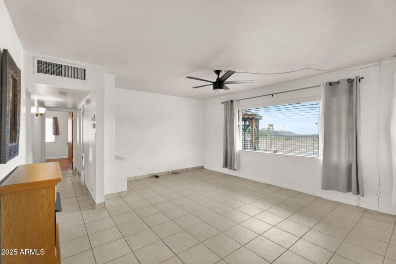 16-web-or-mls-832 Paxton Ave - 18