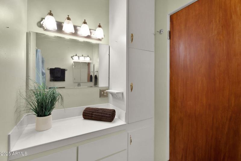 29-web-or-mls-832 Paxton Ave - 30