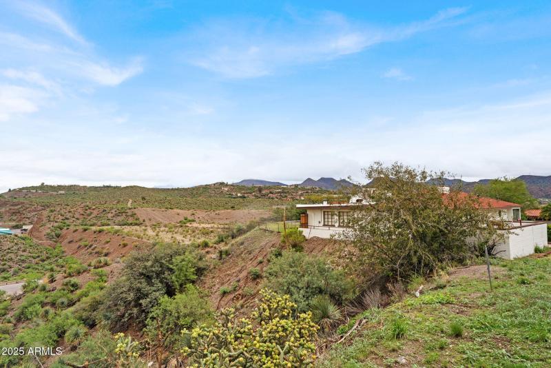 39-web-or-mls-832 Paxton Ave - 45