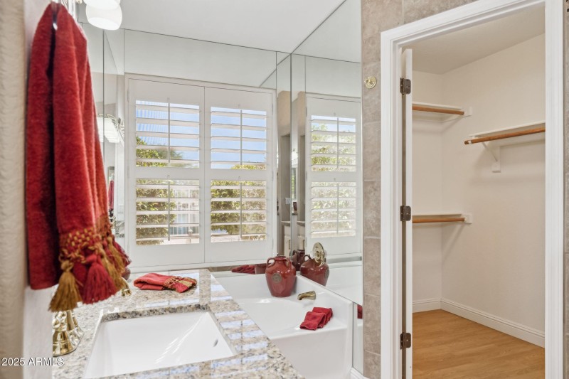 27-web-or-mls-19927-n-108th-ln