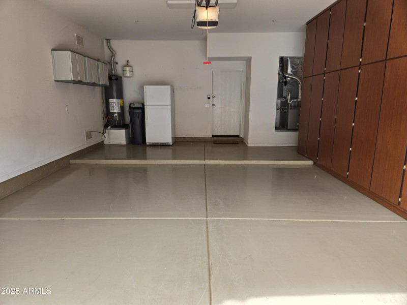 7445 E Eagle Crest #1143 Garage