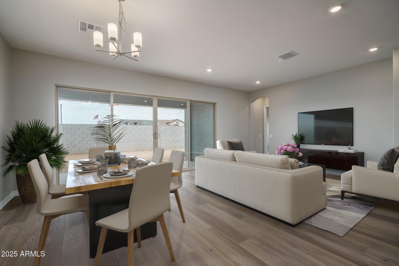 6VS) DINING TO GREAT ROOM