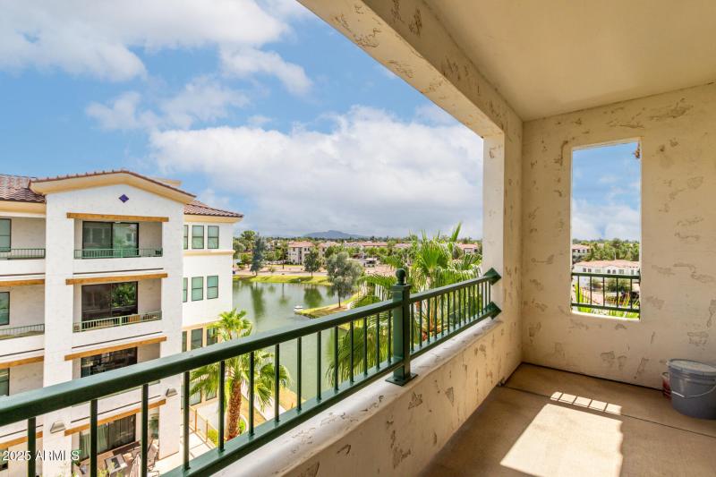 27 Queen Creek