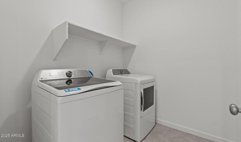 MR Lot #65 Laundry (Large)