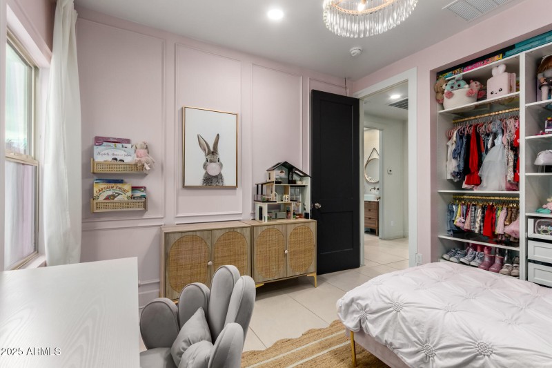 Guest Room 2