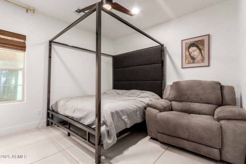 Guest Room 4