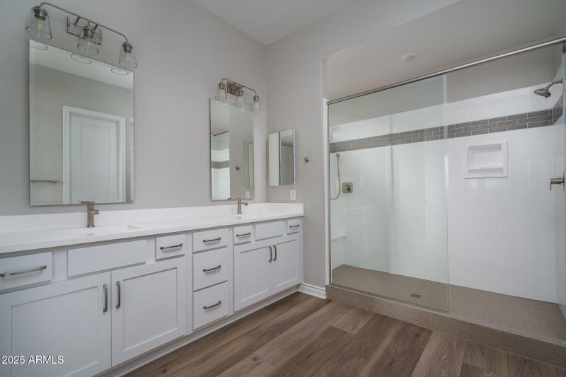 11) PRIMARY BATH