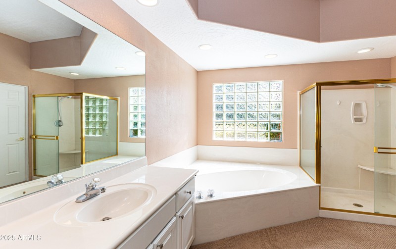 16 Oversize Tub - Separate Shower