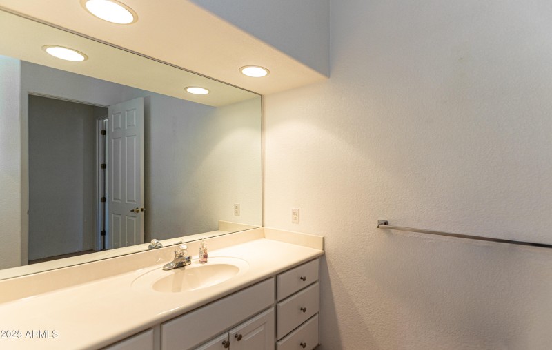 26 Guest Bath Vanity