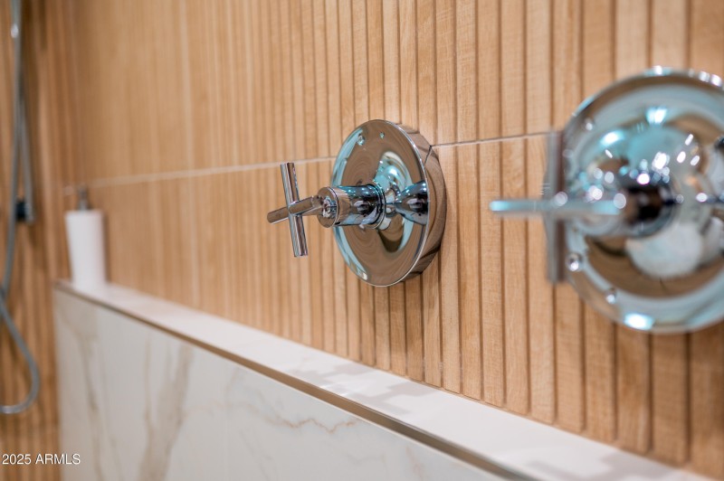 primary_bath_detail_2