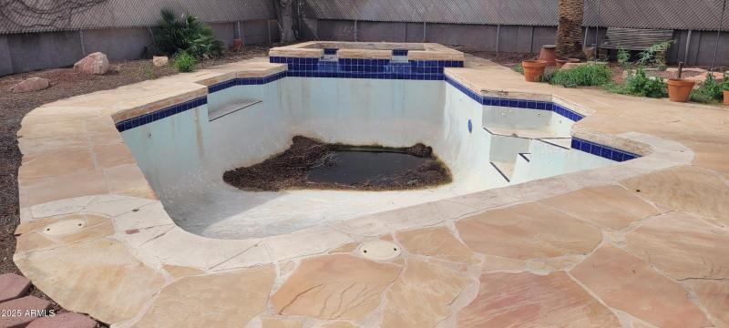 Pool & Spa