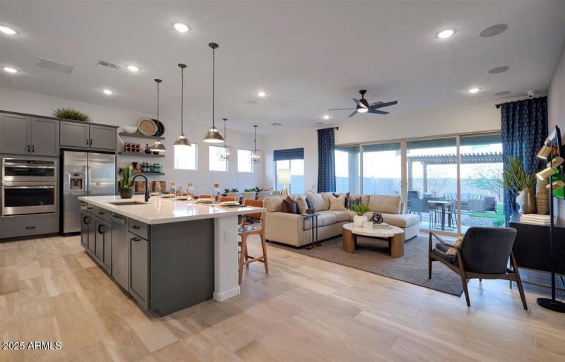 KITCHEN GREAT ROOM