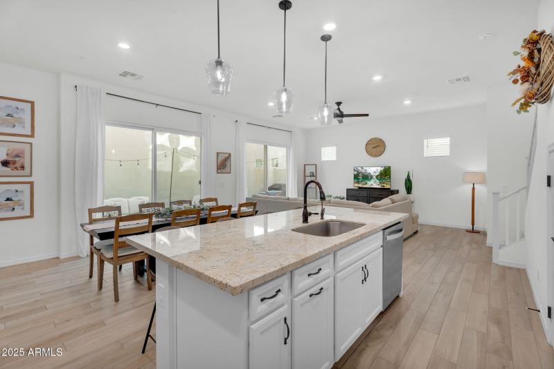 14-web-or-mls-Raleigh-12