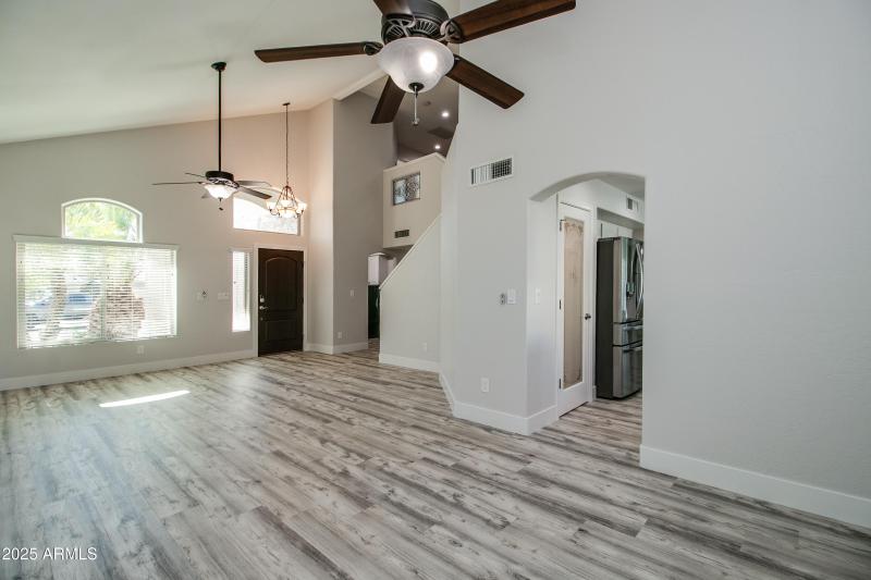 6620 W Louise