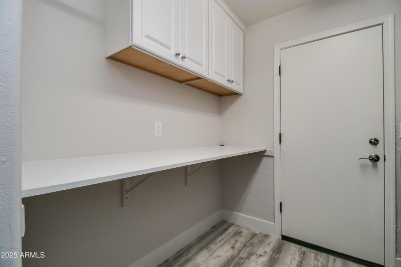 6620 W Louise
