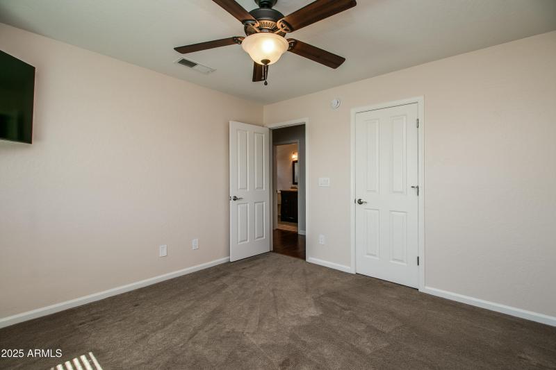 6620 W Louise
