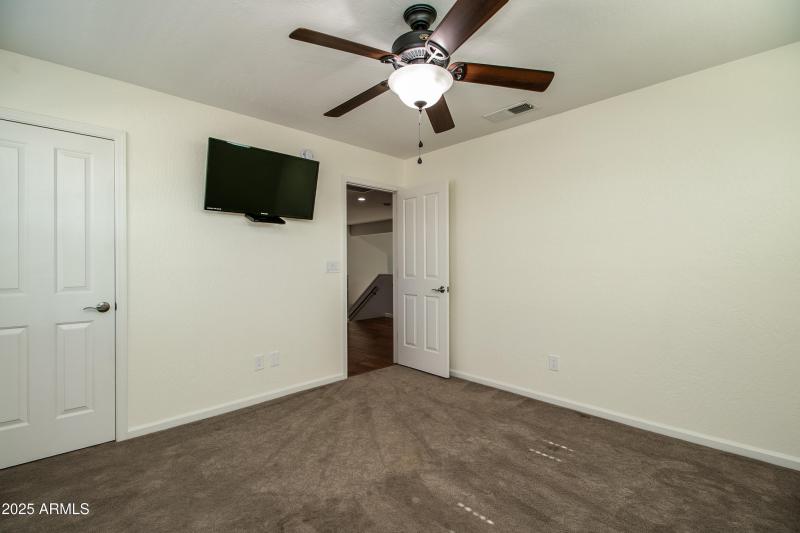 6620 W Louise