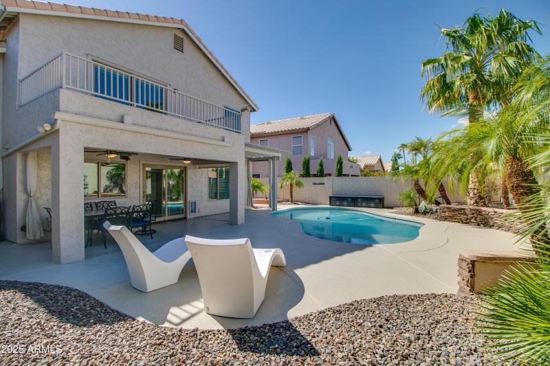 6620 W Louise