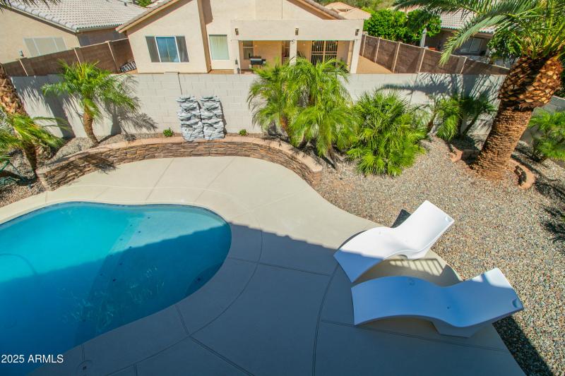 6620 W Louise