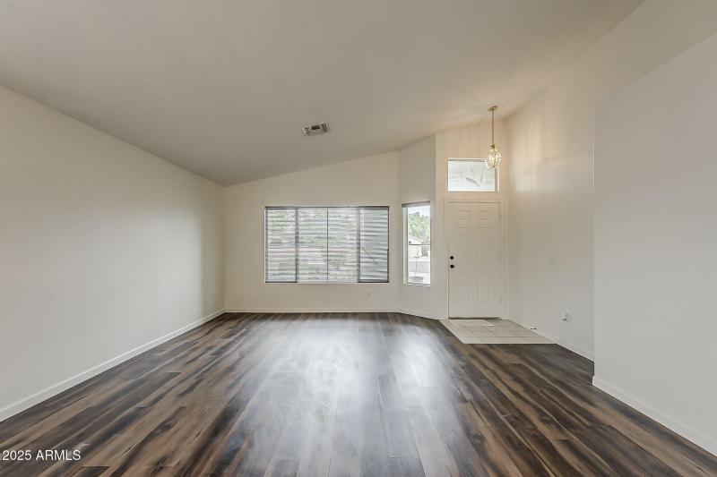 9-web-or-mls-Topeka-9