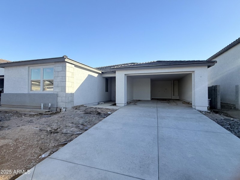 001- Exterior