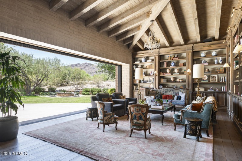 Library/Sitting Rm