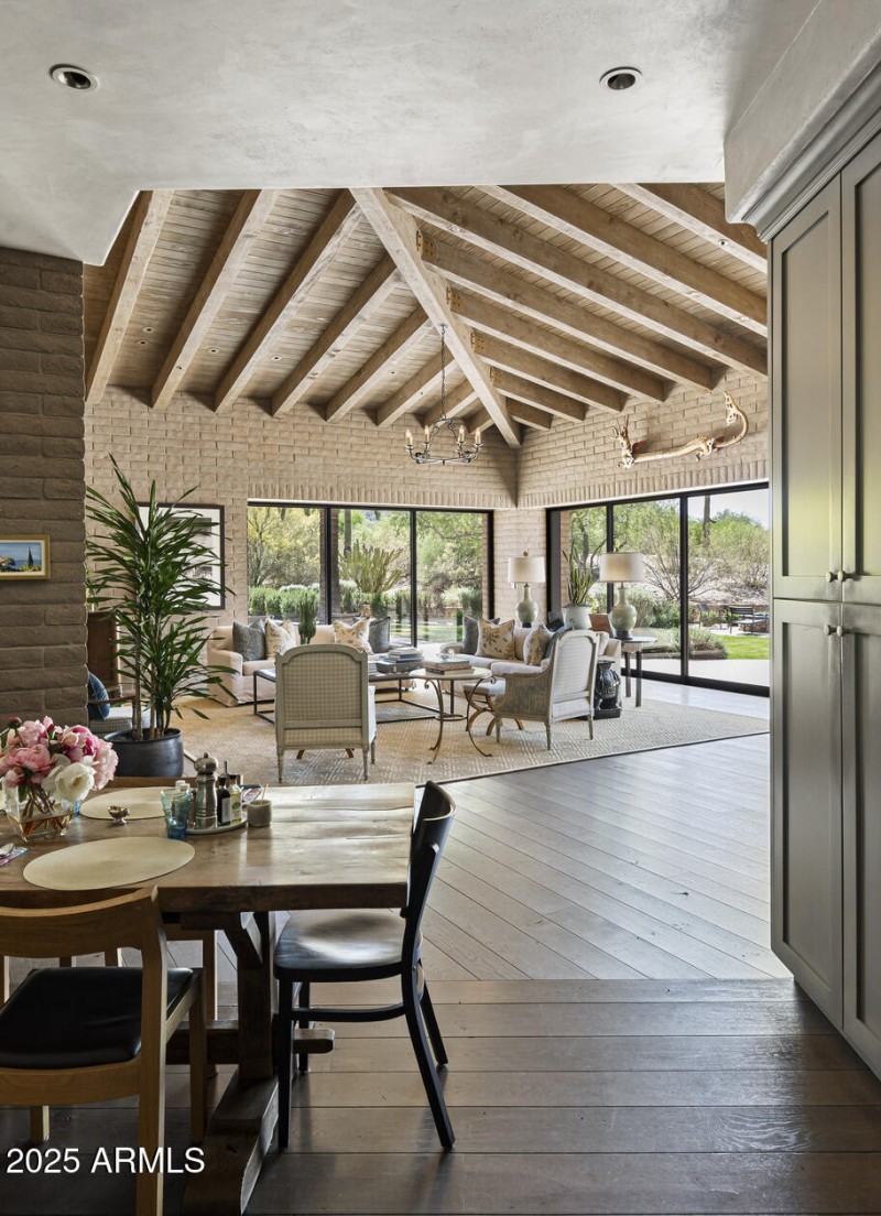 Kitchen to Great Rm