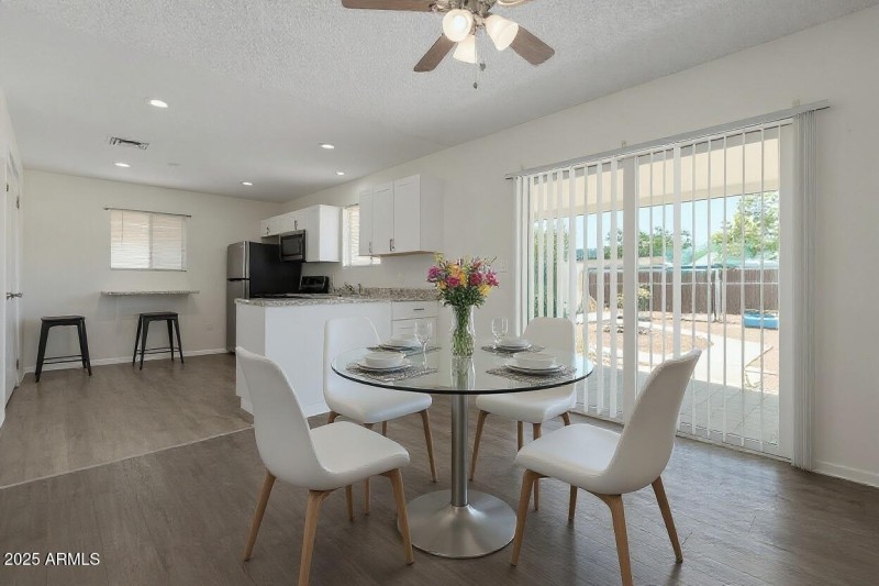 13 - Staged Kitchen