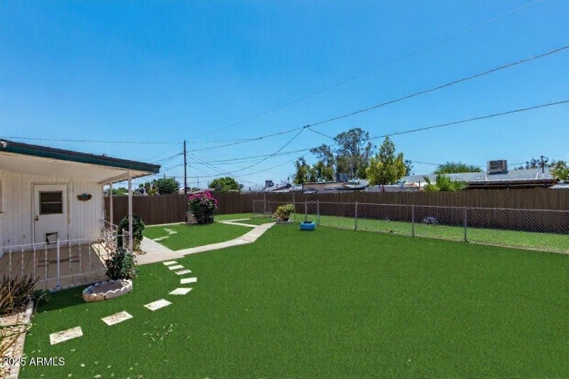 31 - Staged Yard