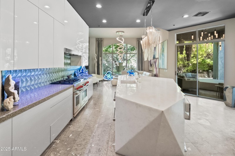 Custom 3D glass tile backsplash