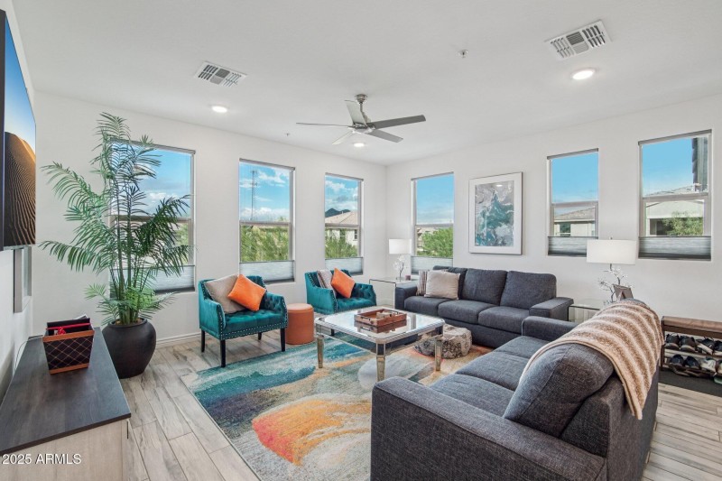 4-web-or-mls-E Rancho Paloma Dr-S1410-00