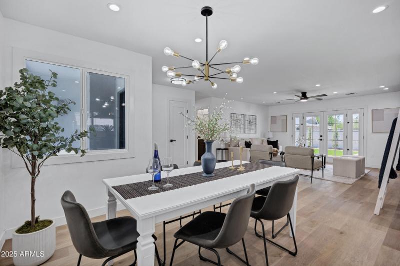 Open floor plan!