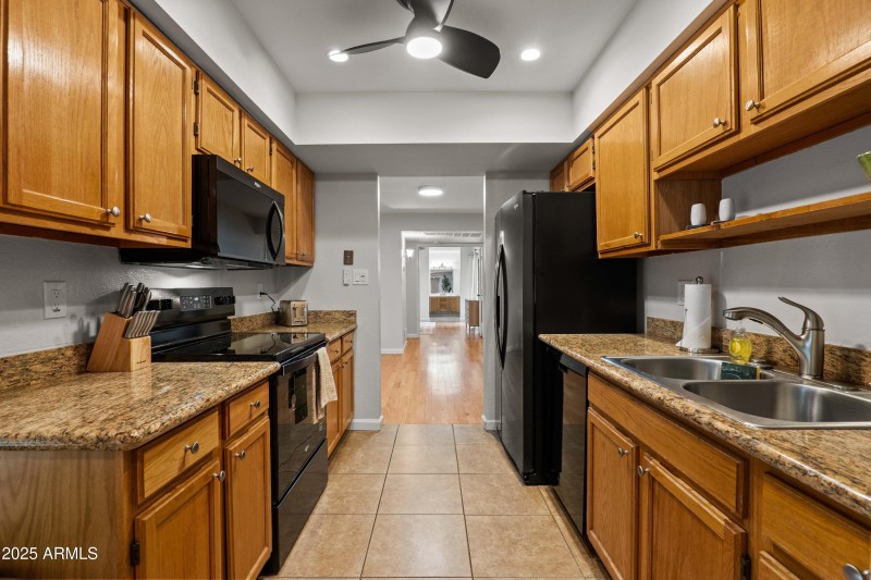 9445N94thPl-11