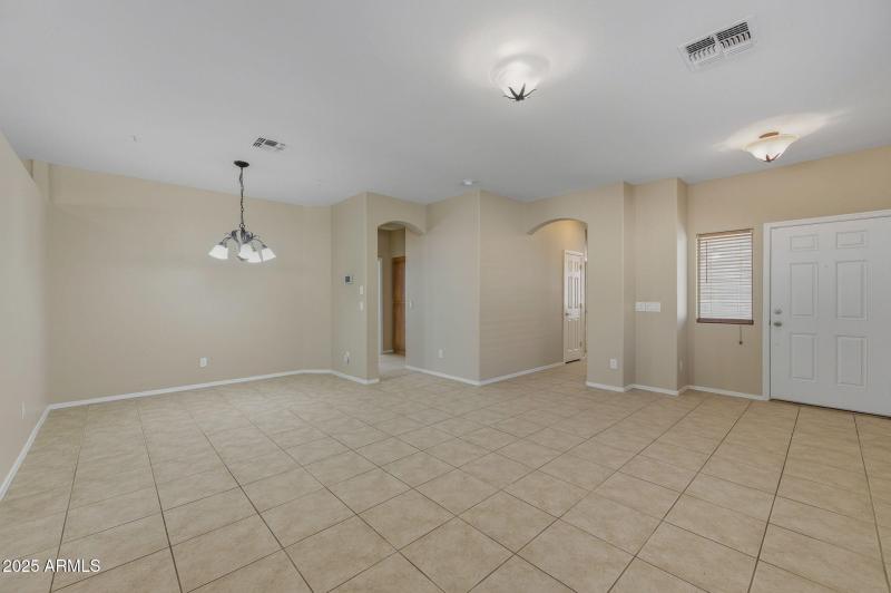 10-web-or-mls-45084 W Desert Cedars Ln-1