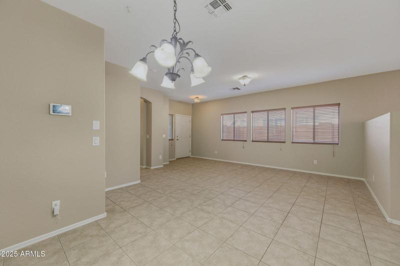 12-web-or-mls-45084 W Desert Cedars Ln-1
