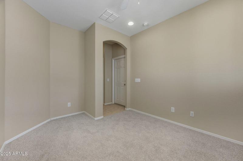 15-web-or-mls-45084 W Desert Cedars Ln-1