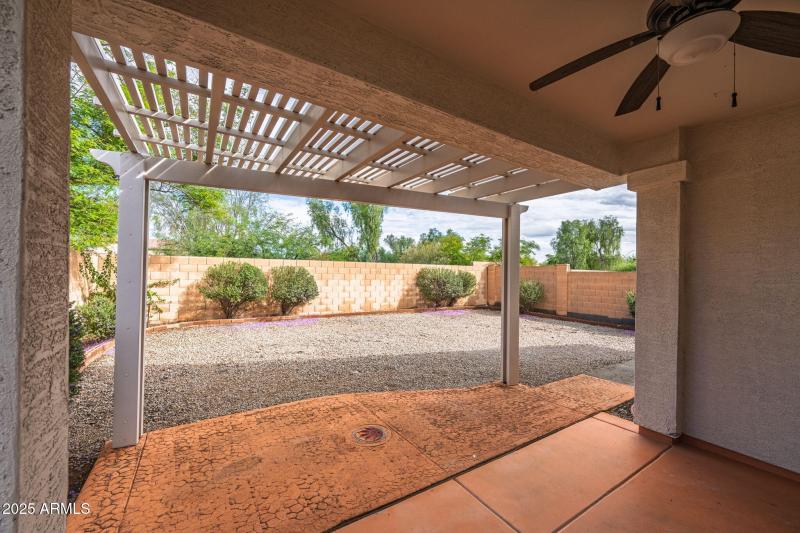 37-web-or-mls-45084 W Desert Cedars Ln-3