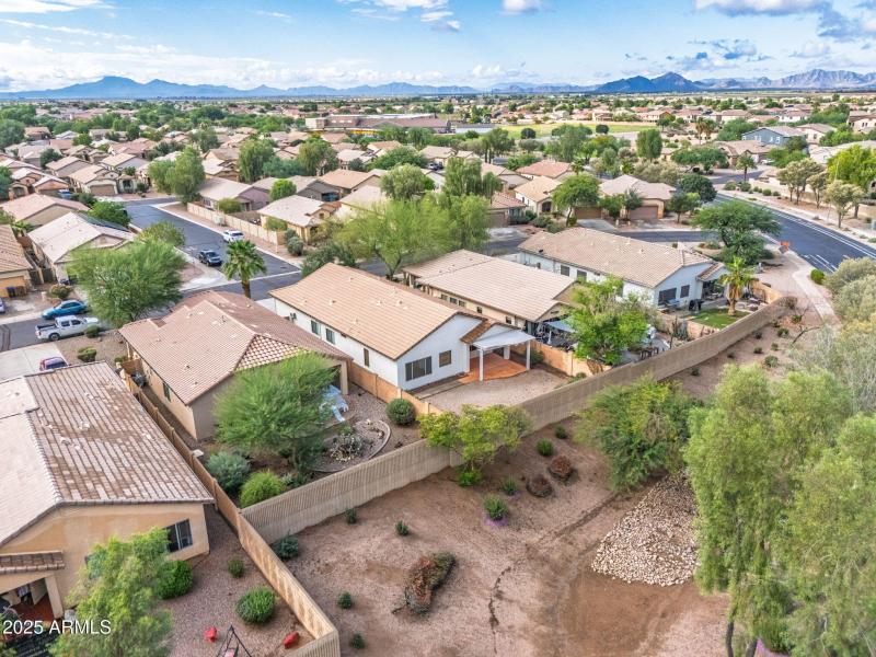 44-web-or-mls-45084 W Desert Cedars Ln-4