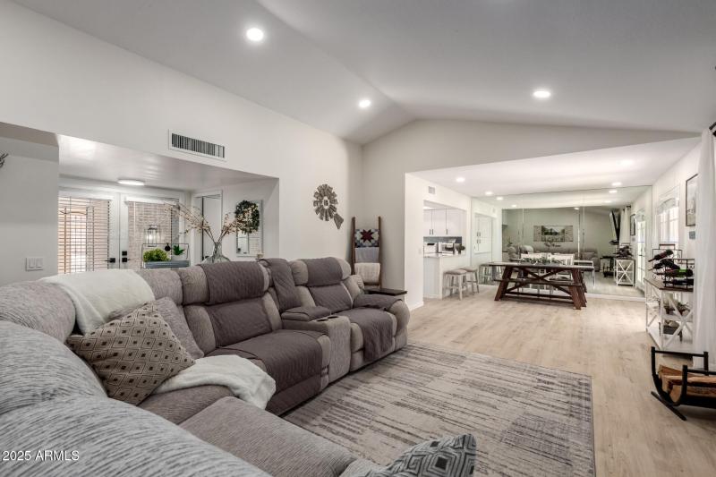 10 Lakemont