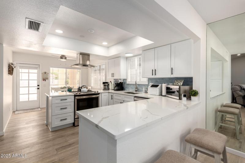 14 Lakemont