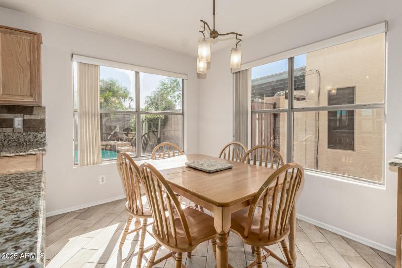 kitchen eating area