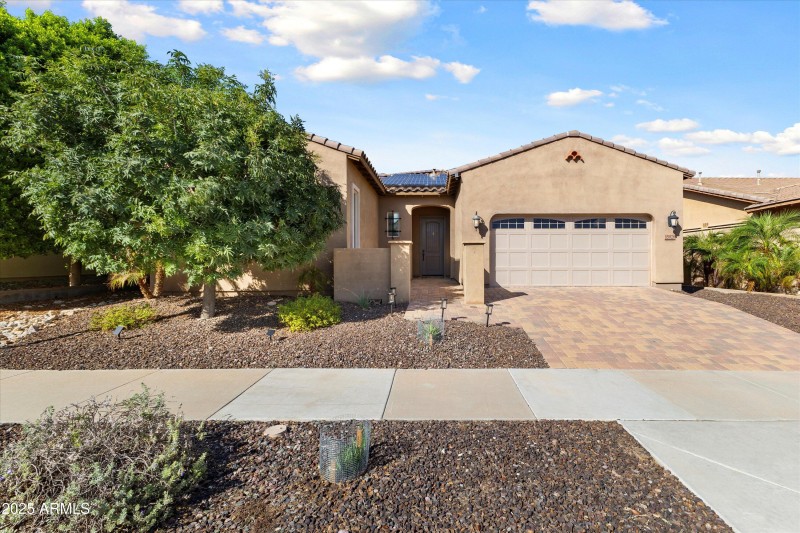 02-Front 15928 W Sierra St