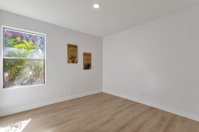 21-web-or-mls-314-w-topeka-dr
